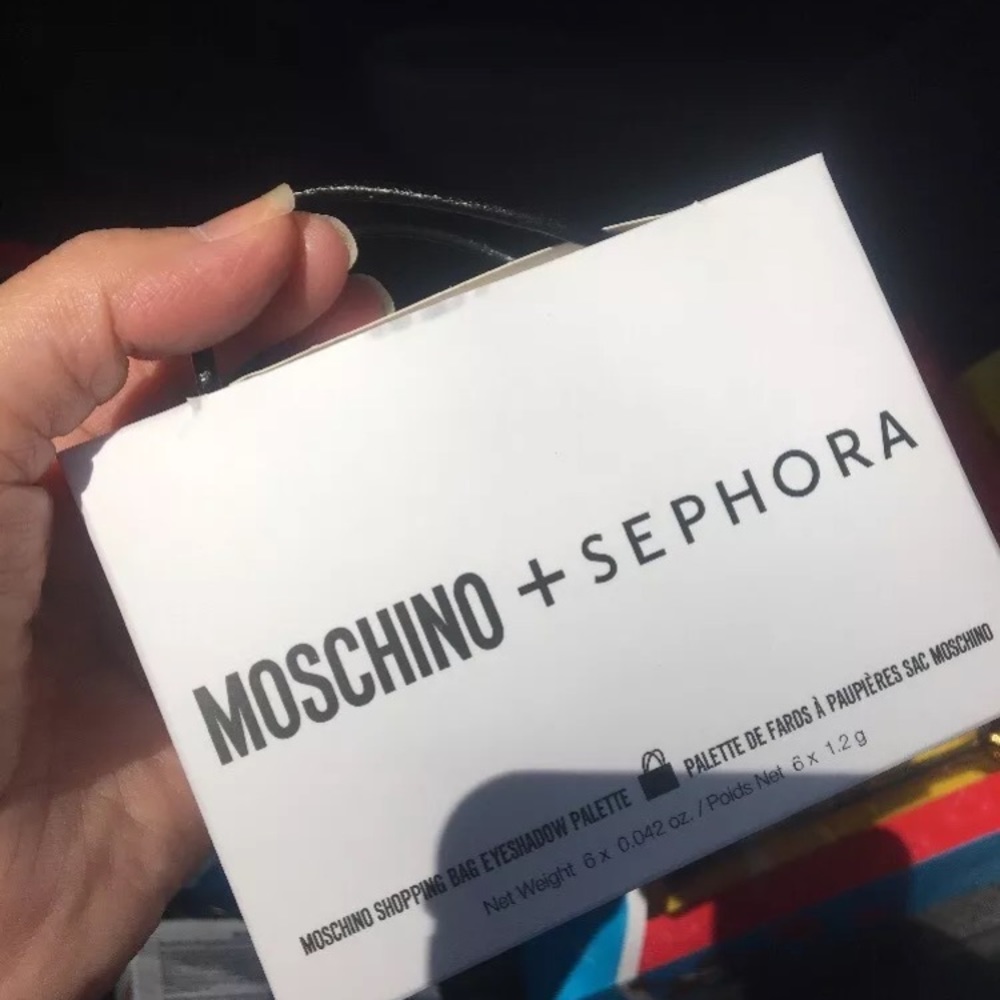 Moschino + Sephora Eyeshadow shopping bag Palette